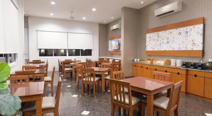 Nartsiri Hotel Ubon Ratchathani Exterior photo