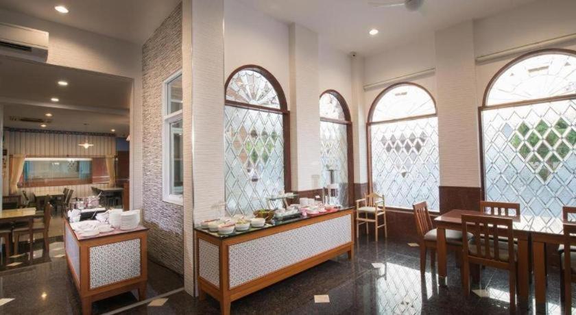 Nartsiri Hotel Ubon Ratchathani Exterior photo